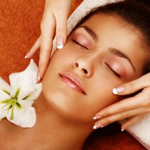 LUXURY NAILS & SPA - Facial