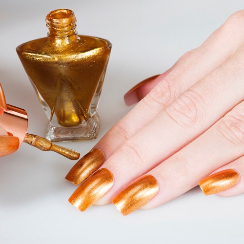 LUXURY NAILS & SPA - shellac/gel manicure